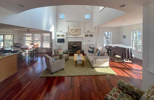 The Artist's Lakeside Hideaway - Foto 1