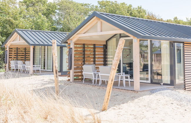 Ameland Lodge w/ Veranda - Foto 25