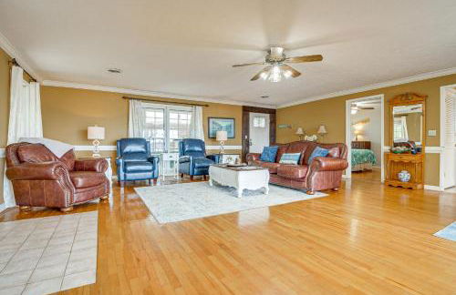 Lakefront Leesburg Home with Private Dock and Ramp! - Photo 5