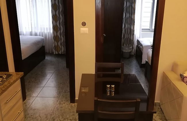 Shams al weibdeh hotel apartment - Photo 18