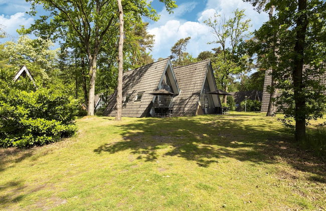 Family Bungalow by the Fen - Photo 24