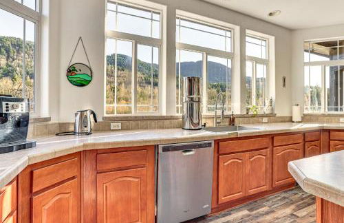 Nature Art Retreat on Breckenridge Creek with Pond! - Foto 13