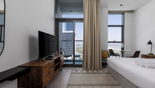 Waves - Stylish 13th-Floor Studio with Top-Notch Amenities - Foto 5, Habitación