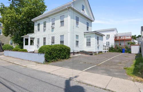 17-19Cozy&Spacious 6BR home in Malden with window AC and free parking - Foto 51