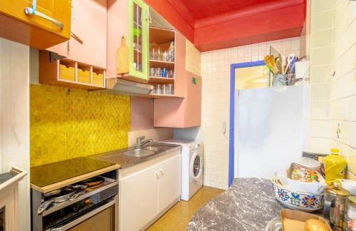 Big apart 140m2 5min walk to beach sea &Promenade 3 double rooms,big living room 42m2, 3 showers,9 beds, free parking - Photo 10