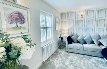 Cotswold Chic Retreats "Cloud Nine" Central Chipping Campden-Parking-Garden - Photo 19