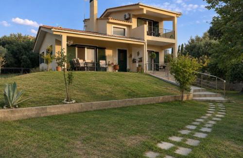 Villa Alexandra Rio Patra - Foto 1
