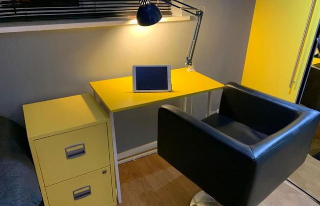 New Cross Mews 4 Bedroom 2 Bathrooms Fast Wifi Parking Sleeps up to 12 - Photo 28