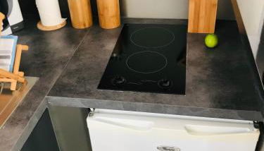 ARCHÉA RESIDENCE Appartment Cozy ROISSY CDG ASTERIX PARIS EXPO - Foto 5, stove, minibar