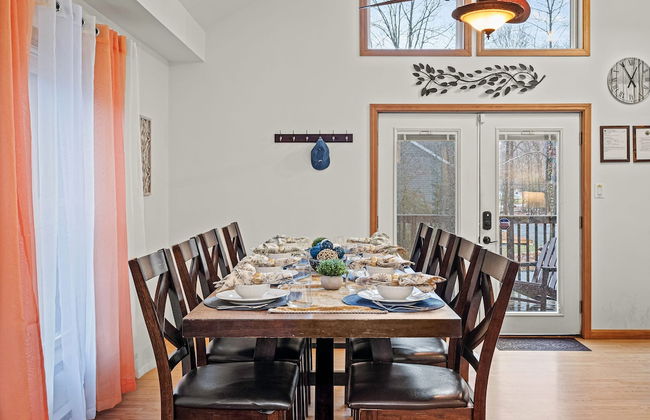 Mews Mountain House by Avantstay Walk to Beach Hot Tub Game Room - Foto 5