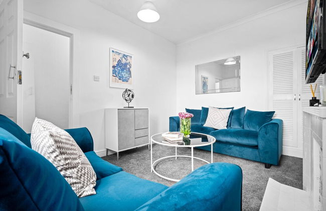 Cosy Three Bedroom Family Home With Garden - Foto 13