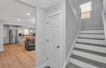 6 Bedroom with Guest House Walk to Lake & Shops - Foto 14