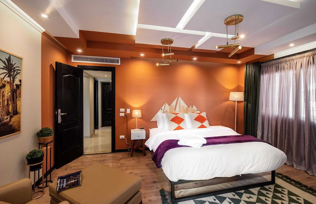 Xuru Stays I Waterfront Designer 2BR - 5 min to Airport - Foto 6