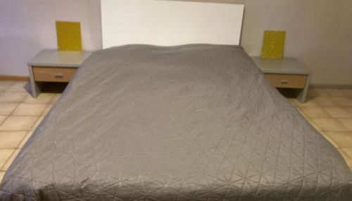 Geräumiges Apartment 90 m Zwei Schlafzimmer große Küche mit Essbereich Badewanne Waschmaschine Spülmaschine gesamte Unterkunft gehört Ihnen - Foto 5