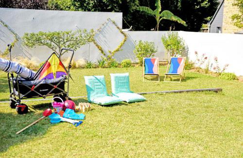 NEW Remodeled Home 4Bed/3.5Bath, Walking to BEACH! - Foto 73