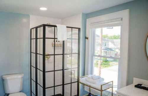 Jefferson & Grounds 3BR Steps from HWS and Hot Tub - Foto 34