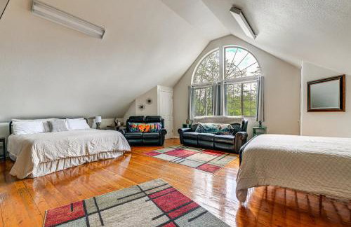 Explore Caves and Coast! Family-Friendly Oregon Stay - Foto 2