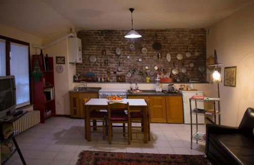 Sotto i merli - Foto 10