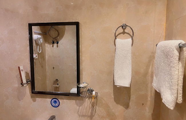 Happiness Suites Serviced Apartments - Photo 12