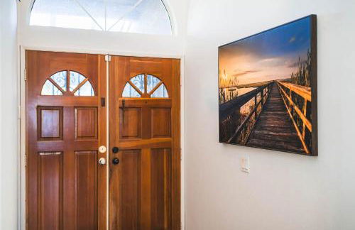 Stylish Home w Full Kitchen Garage Backyard - Foto 24