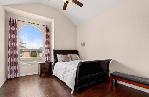 Randolph Central Location, 1-story, Chef Kitchen, Creekside - Foto 25