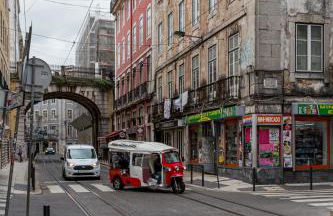 Chic 1-Bedroom in Cais do Sodré - Modern and Central - Photo 22