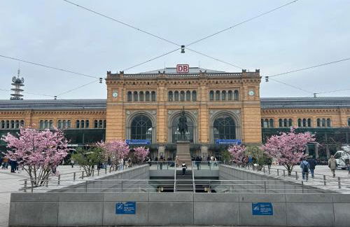 EICH-Penthouse, zentral am Stadtwald mit Ausblick über die Stadt, 24h self check-in, Netflix, DisneyPlus - Foto 43