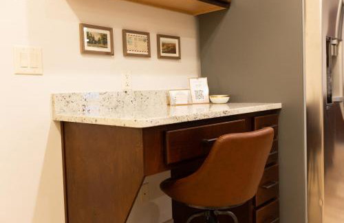 Two Pines Retreat - Brand New! - Foto 13