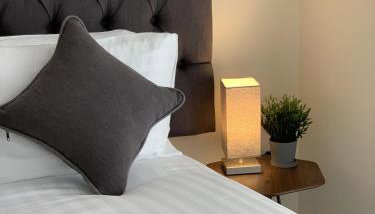 Telford Townhouse with Parking - Foto 2