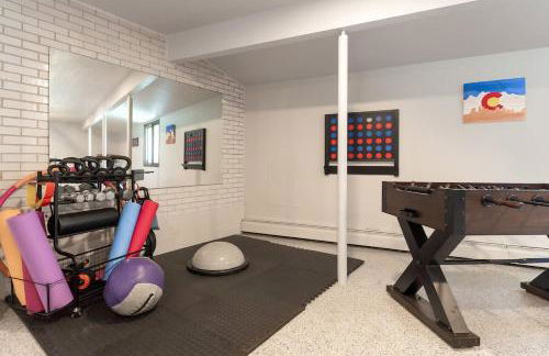 Mid-Century Mod - 7 BR Sleeps 22 - Hot Tub & Game Room - Foto 49