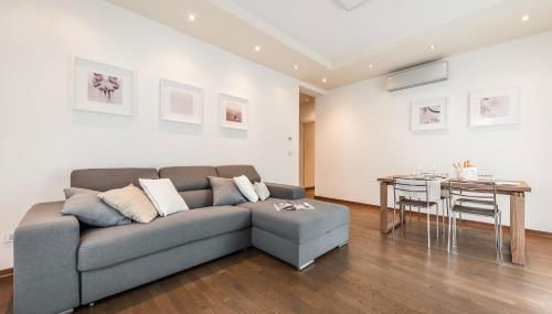 Emilia Suite Life - Photo 3