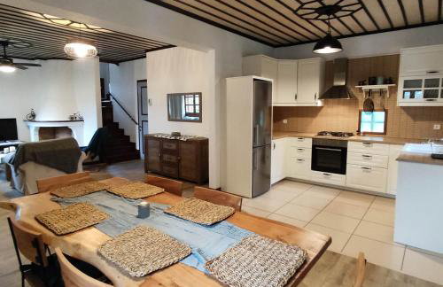 Vrionis House - Photo 10