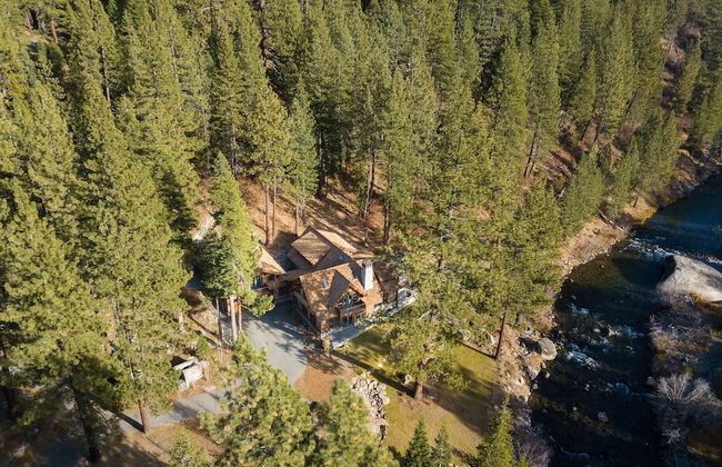 Hunter by Avantstay Riverfront Cabin w Prvt Cottage 5mins From Palisades - Photo 60