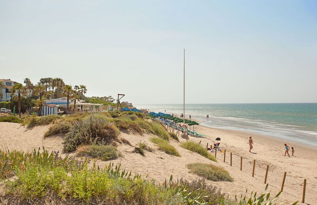 Studio in Marbella Steps From Sandy Beach - Photo 26