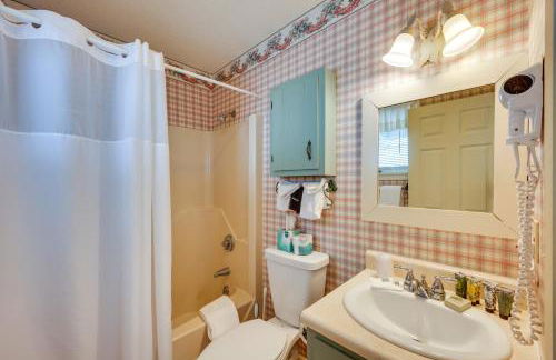 1 Mi to Black Mountain Home with Hot Tub Access - Foto 15