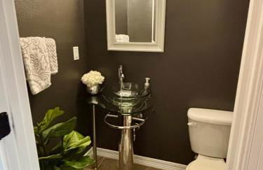 Loft in the Heart of Town-3BR-2bath-500Mbps WiFi-4car parking-EV-boat - Foto 17