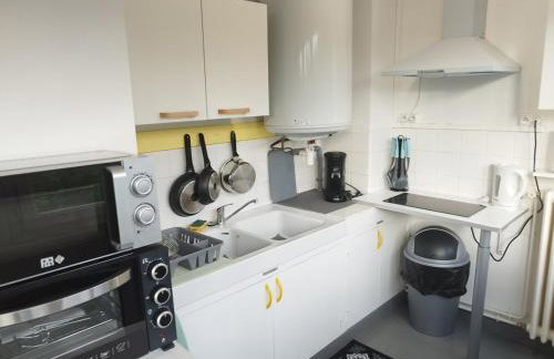 Mistral gagnant ! T1 calme avec vue, parking, télétravail, Wi-Fi, proche CV et gare - Foto 14