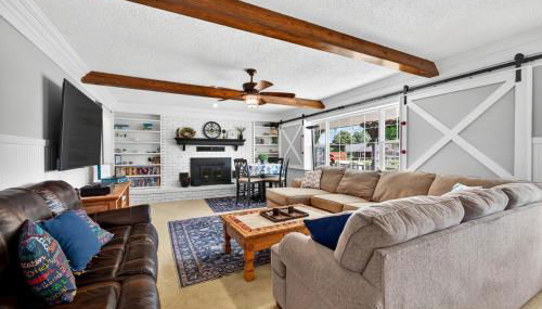 Renovated 4BR Lake Texoma Retreat with Hot Tub - Foto 3