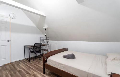 Entire 3bdr home w/parking, backyard, FirePit, BBQ - Foto 29