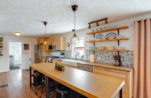 City Girl Farmhouse in Hudsonville with Hot Tub - Foto 3