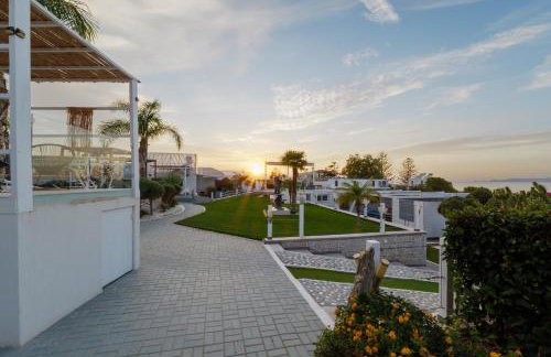 White Luxury Villa - Foto 53