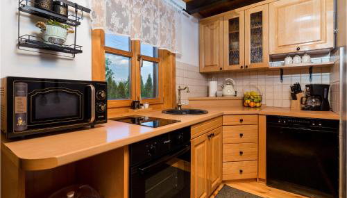 Gorgeous Home In Lovinac With Sauna - Foto 5