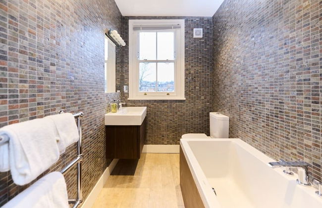 The Rosebery Retreat - Inviting 4bdr With Garden - Foto 2