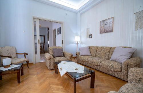 Retro 2-Bdrm House Near Metro in Heraklion by ΜΡS - Foto 4