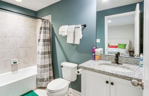 2 Mi to Hollywood Casino Charles Town Townhome! - Foto 17