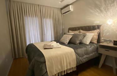 Apto todo climatizado a 5min da Vila Germânica, 3 quartos mais um quarto conjugado, berço e garagem - Photo 2