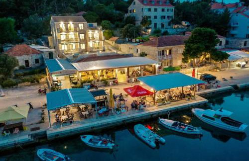 Corallium - Photo 30