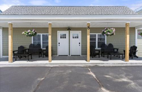 Steps to Beach Fully Renovated Sleeps 6 - Photo 26