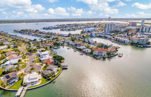 Clearwater Beach Waterfront Modern Villa 4BD 2BIG OPEN LOFT 4BT with Pool Boat Deck Sleep 15 - Foto 57