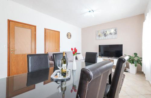 Villa Nada for 10 people with pool & integrated whirlpool - Foto 9